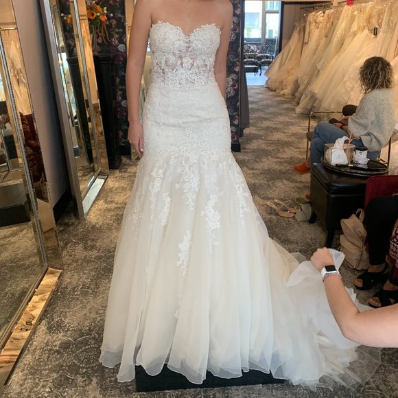 Pronovias Diosa Wedding Dress, Bridal size 10 (about Women's regular size 8) - Picture 2 of 8